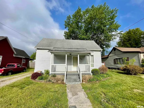 609 N 29th St, Herrin, IL 62948