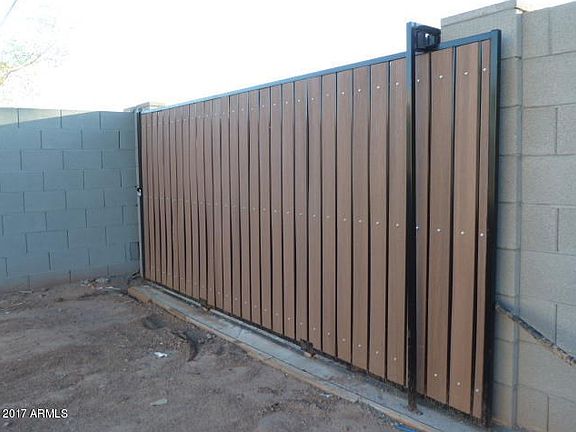 RV Gate-Back Entrance