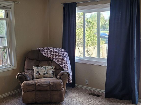 2nd image of 515 Shield St
