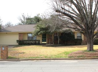 712 Prairie Wind Blvd, Stephenville, TX 76401