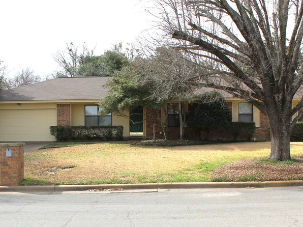 712 Prairie Wind Blvd, Stephenville, TX 76401