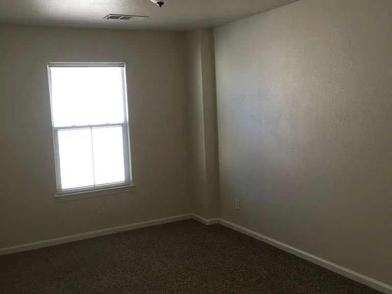 2151 Vienna Way — Photo 14