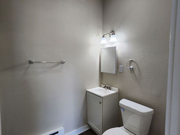 5th image of 102 E Robinson St #205