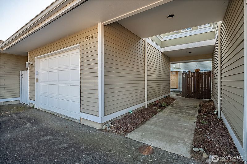 2nd image of 1326 4th Street