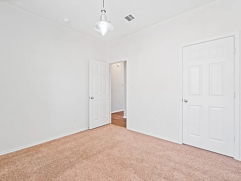 9210 Sandyford Ct — Photo 16
