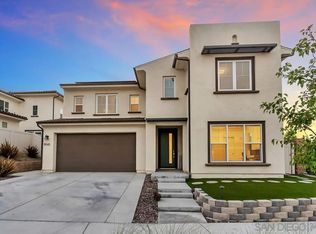 9041 W Bluff Pl, Santee, CA 92071