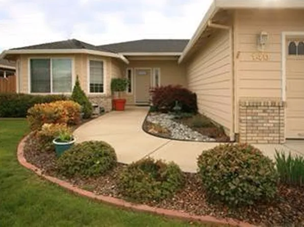 140 Willow Bend Way, Central Pt, OR 97502