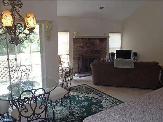 1st image of 308 Remington Ct