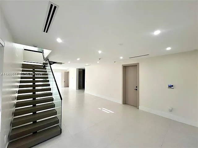 7850 SW 67th Ave — Photo 3