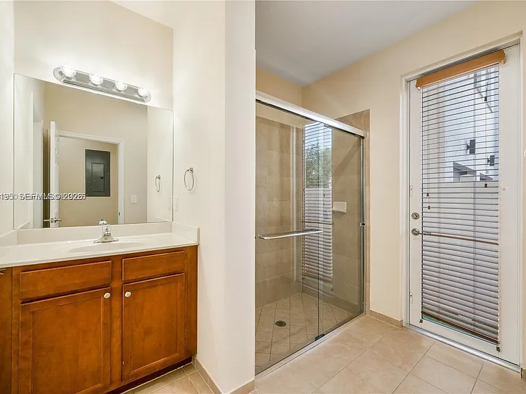16946 SW 90th Terrace Cir — Photo 16
