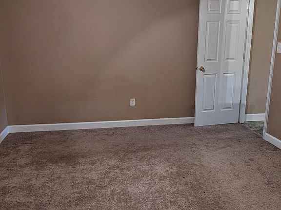 4th image of 46762 Bryan St