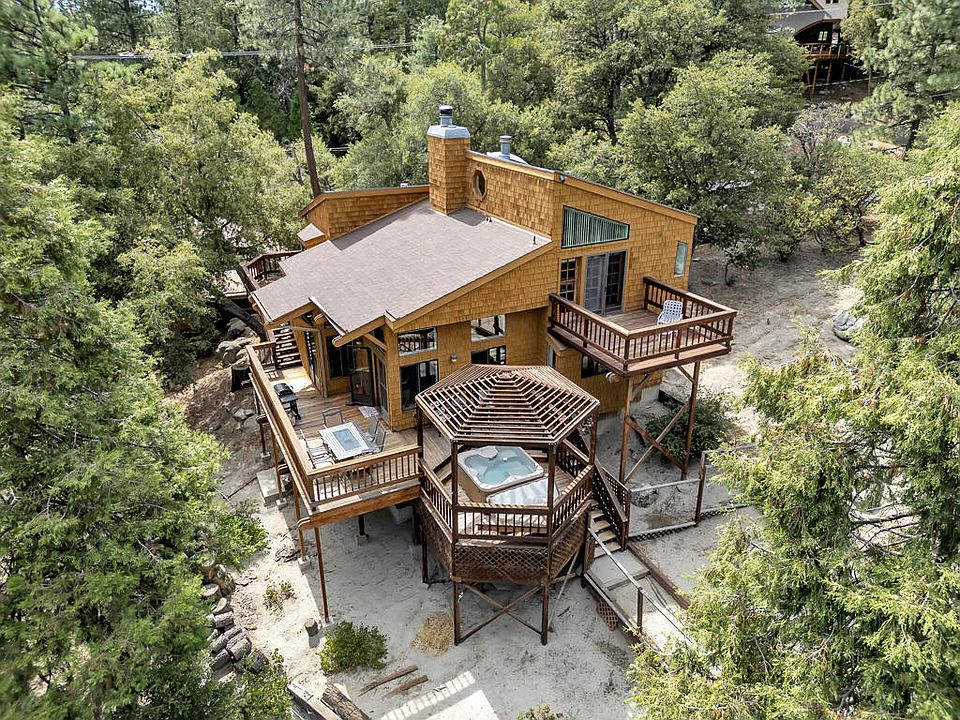 1st image of 25380 Green Oaks Ct