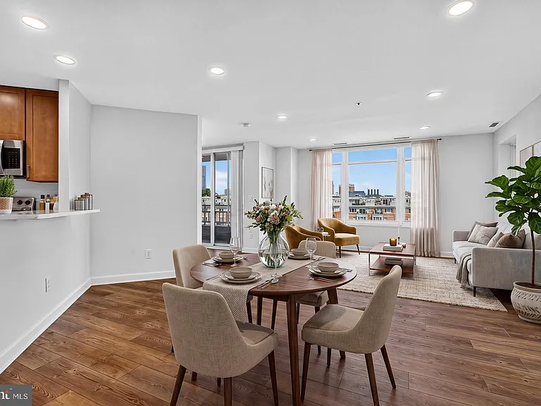 100 Harborview Dr #411 — Photo 5
