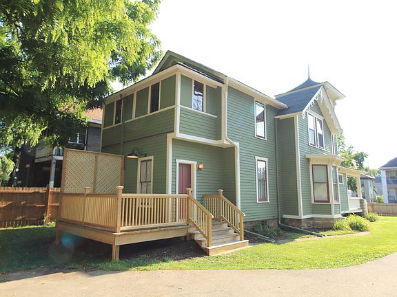 3rd image of 526 N Rockton Ave