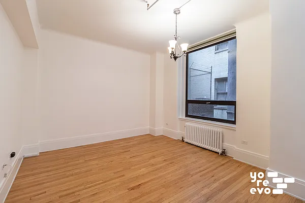 Sold by Yoreevo, LLC | media 13