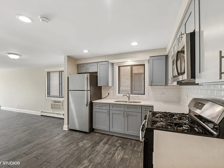 3940 N Narragansett Ave #3S — Photo 7
