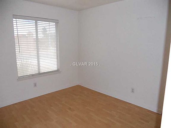 4th image of 418 Woodridge Dr