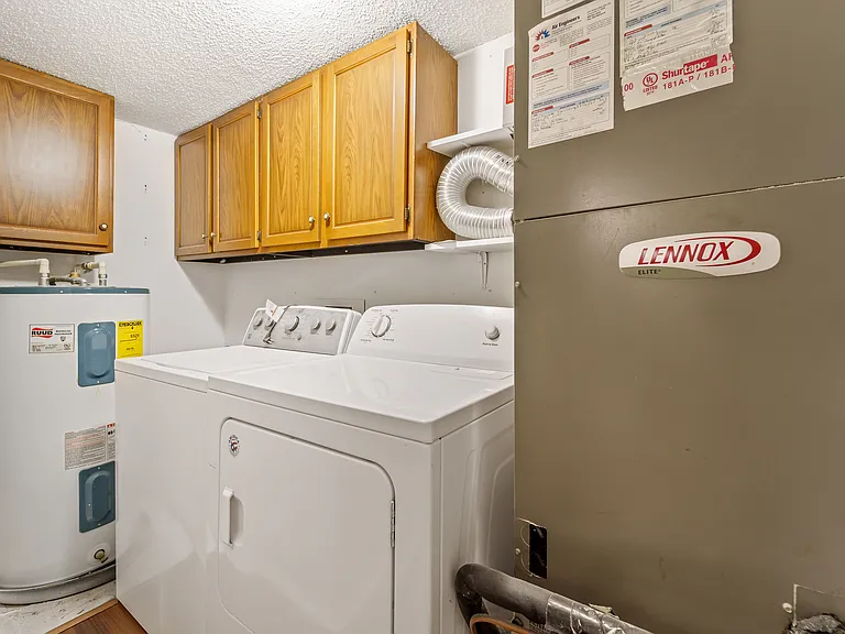 331 Greencastle Dr — Photo 17