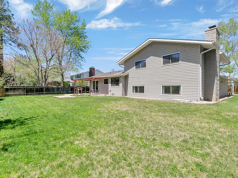 1410 Allison Dr — Photo 29