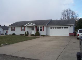 306 Hampshire Dr, Logansport, IN 46947