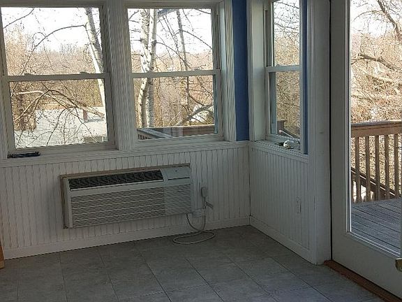 Sunnroom with heat and AC