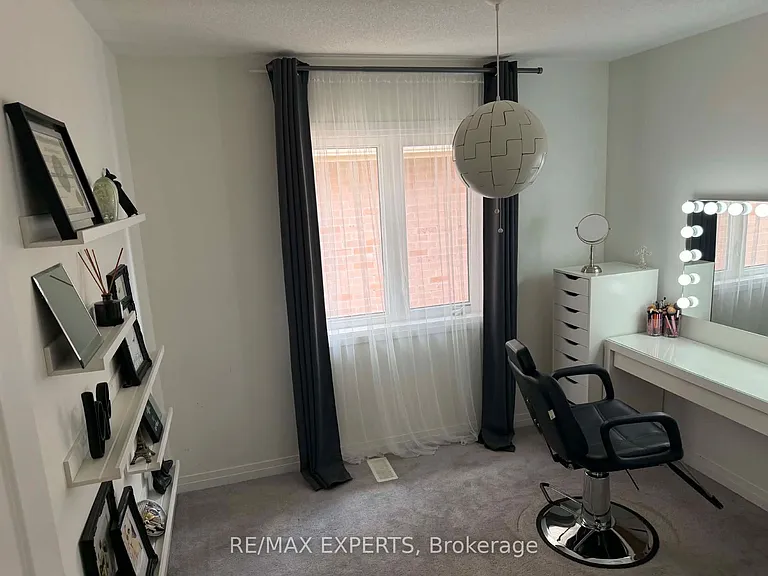 45 Casserley Cres — Photo 15