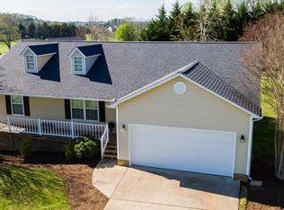 3215 Trevor Dr, Louisville, TN 37777