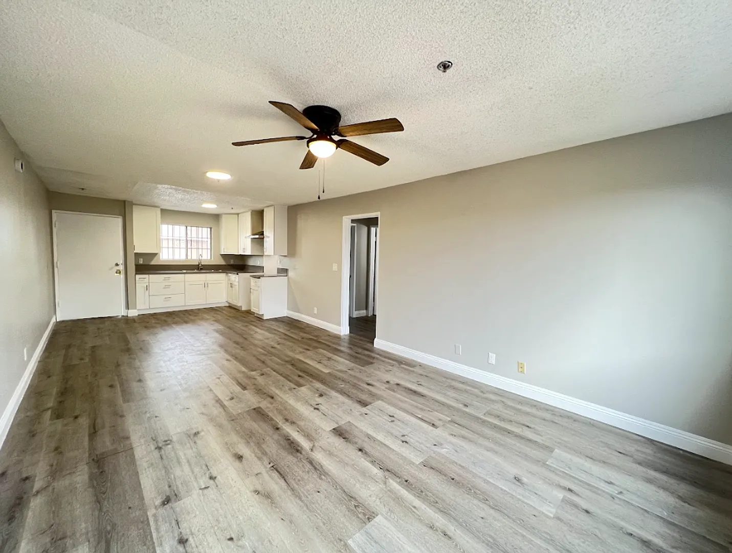8307 S. Figueroa Street — Photo 3