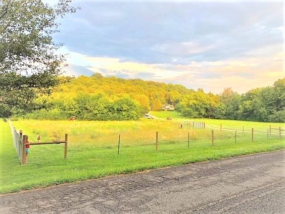 3rd image of 1010 Bottle Hollow Rd