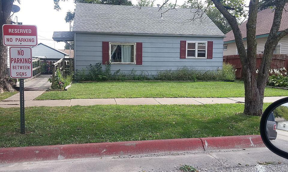 1st image of 17 W 4th St