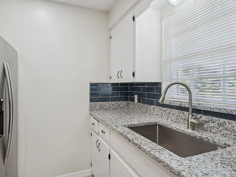 791 Lake Ave #6 — Photo 3