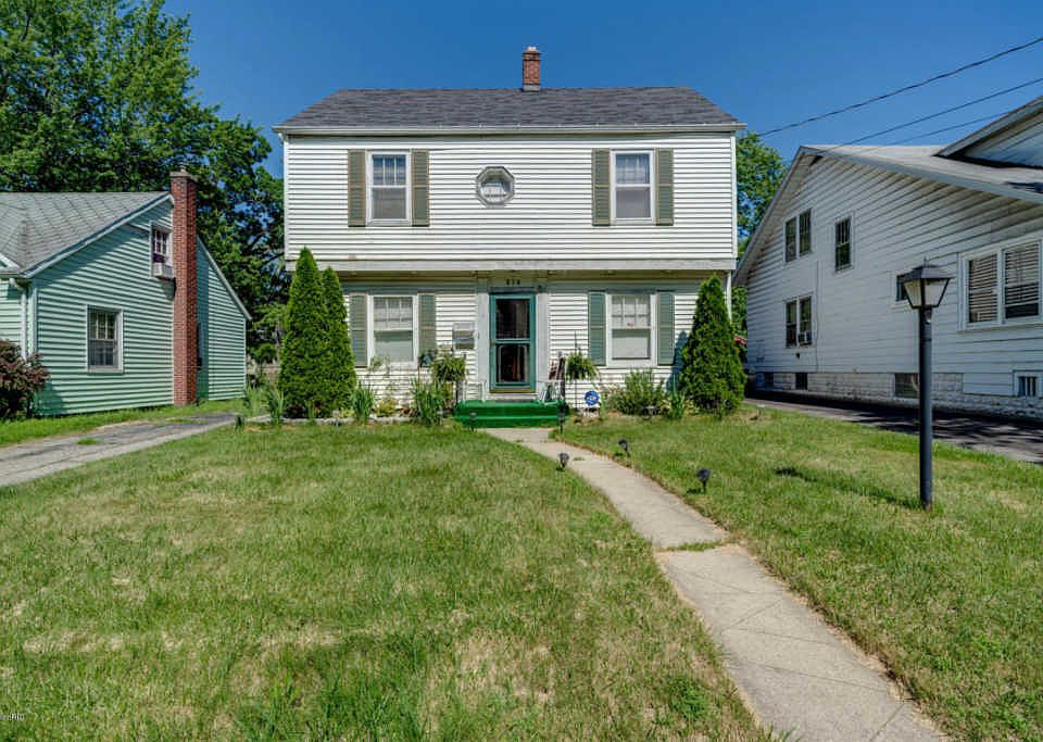 1st image of 816 Fairbanks Ave