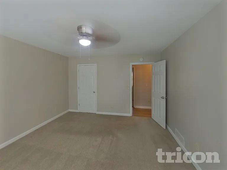 120 Elberta Dr — Photo 7