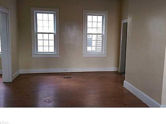 4th image of 221 W 32nd St