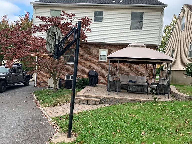 328 Union Ave — Photo 33