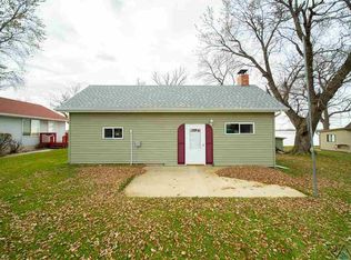 6677 Wentworth Park Dr, Wentworth, SD 57075