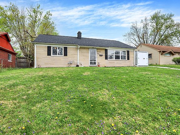 2nd image of 440 Park Dr