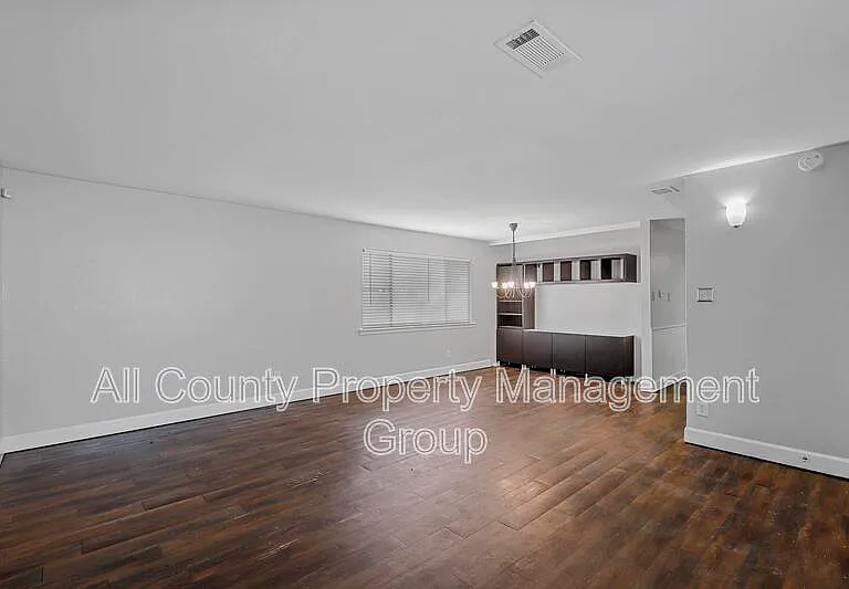 2504 S Fielder Rd — Photo 5