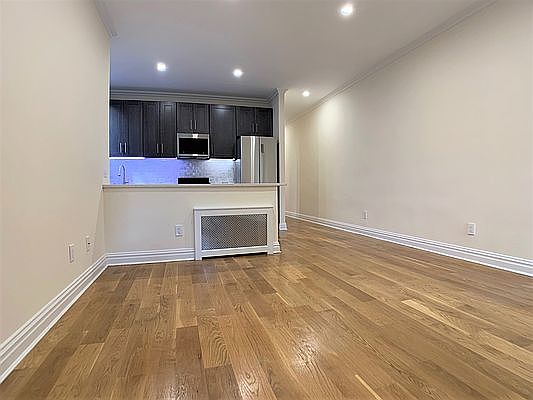 2nd image of 151 E 81st St APT 5F