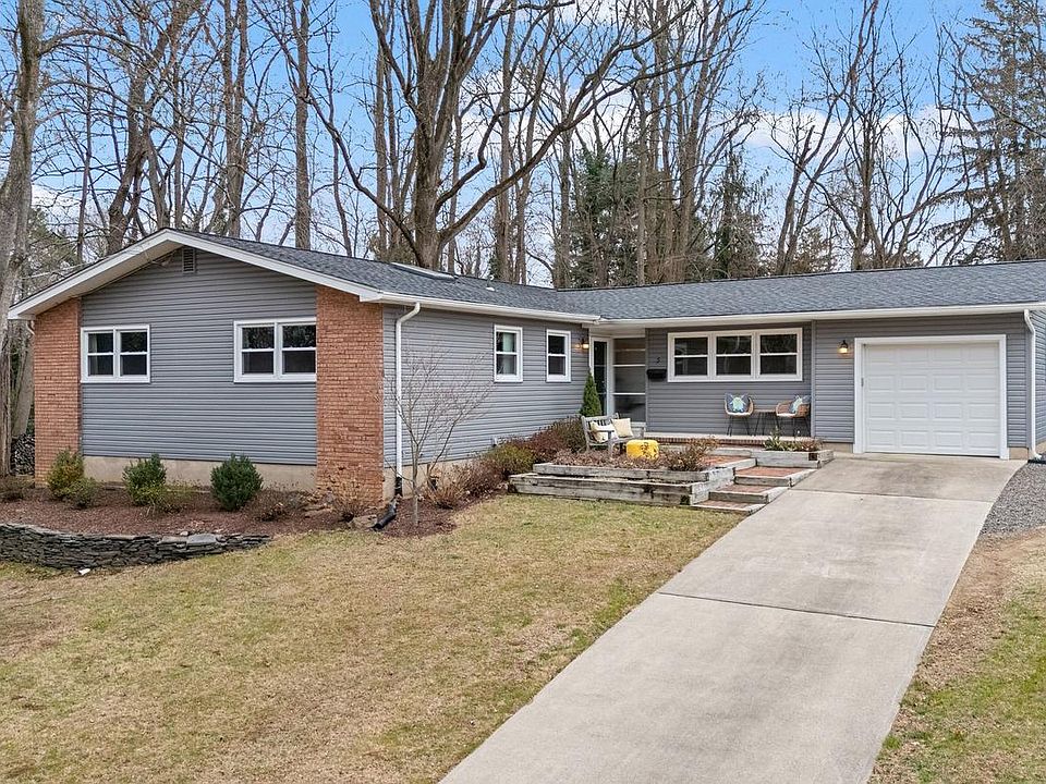 1st image of 3 Crab Apple Ln