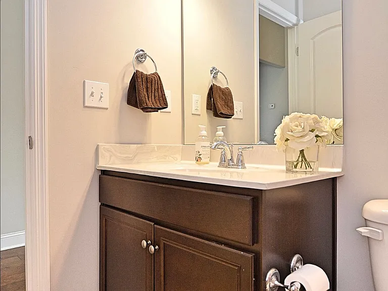 605 Summerdawn Pl — Photo 3