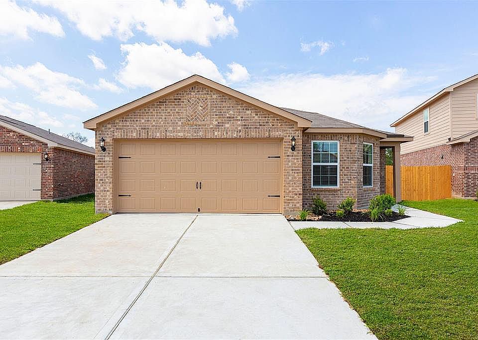 1st image of 15310 Albert Oak Dr