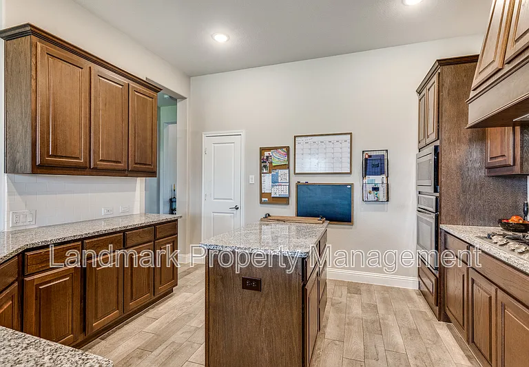 672 Harris Ridge Dr — Photo 10