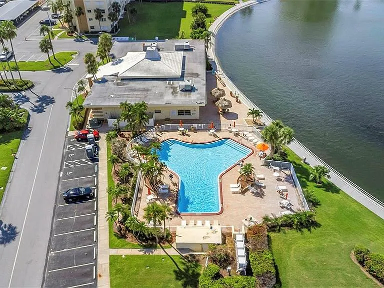 4700 Cove Cir #107 — Photo 46