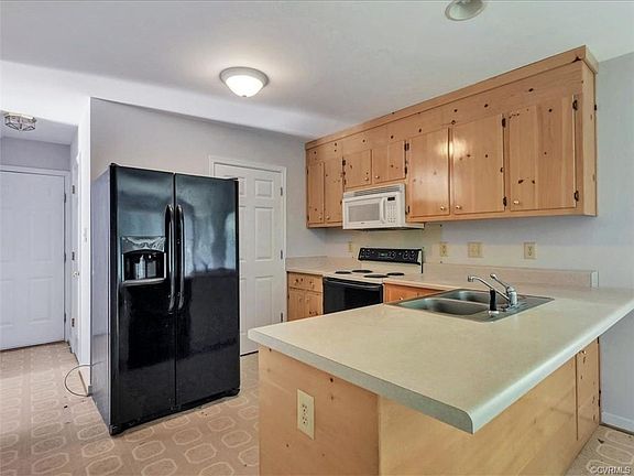 5th image of 15530 Pypers Pointe Dr