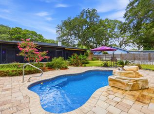 13813 Pleasantview Dr N, Jacksonville, FL 32225