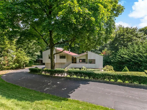 68 Burns Place, Briarcliff Manor, NY 10510