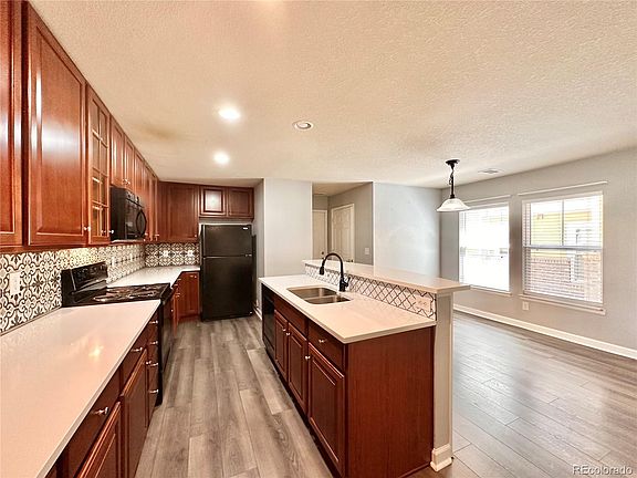 4th image of 11833 Oak Hill Way #D