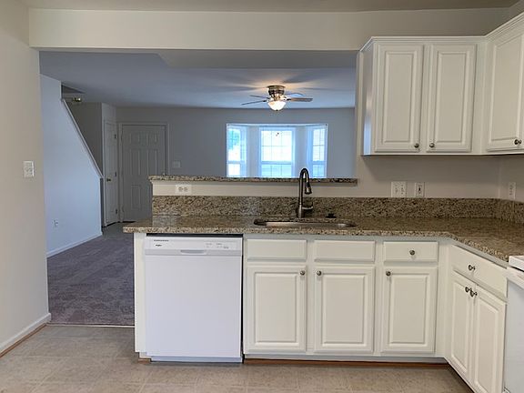 5th image of 411 Independence Dr