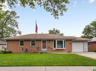 1611 N 61st St, Lincoln, NE 68505